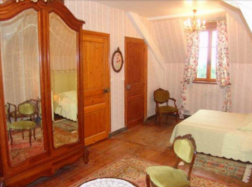 Chateau De La Court D'Aron Saint-Cyr-en-Talmondais Cameră foto